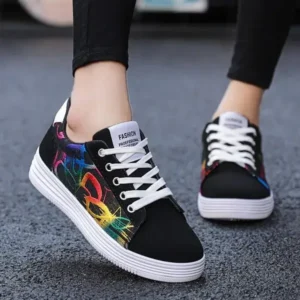 Romboom Men Fashion Graffiti Pattern Lightweight Canvas Sneakers