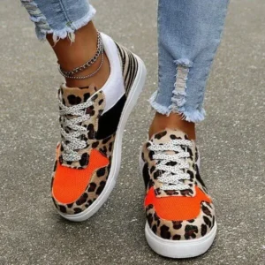 Romboom Fashionable Round Toe Lace-Up Sneakers